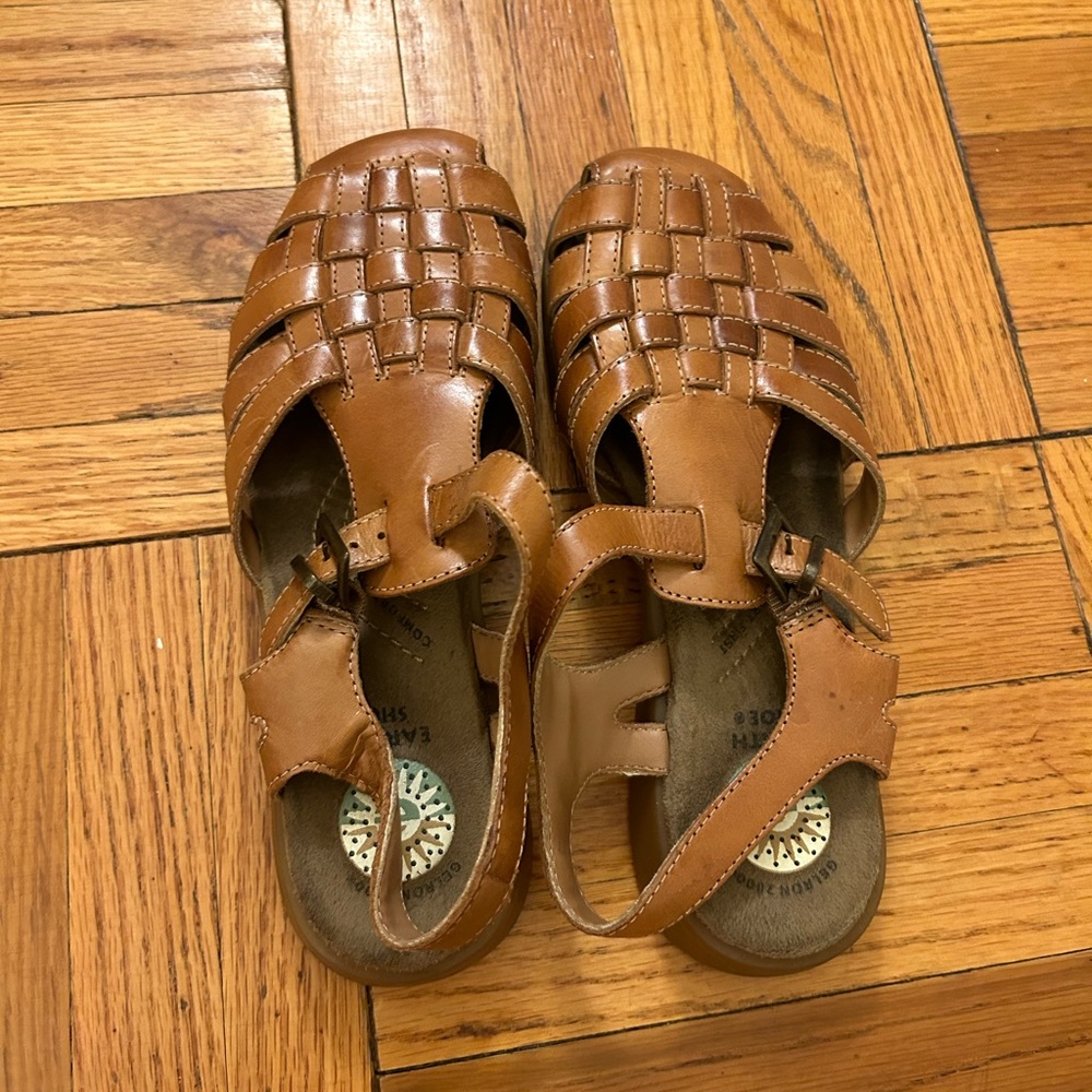 Earth Shoe Angel Leather Fisherman Sandal